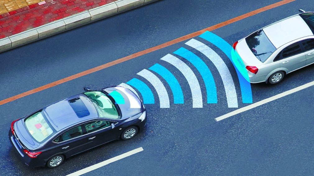 Эволюция технологий безопасности автомобилей: от антиблокировочных тормозов до систем предотвращения столкновений